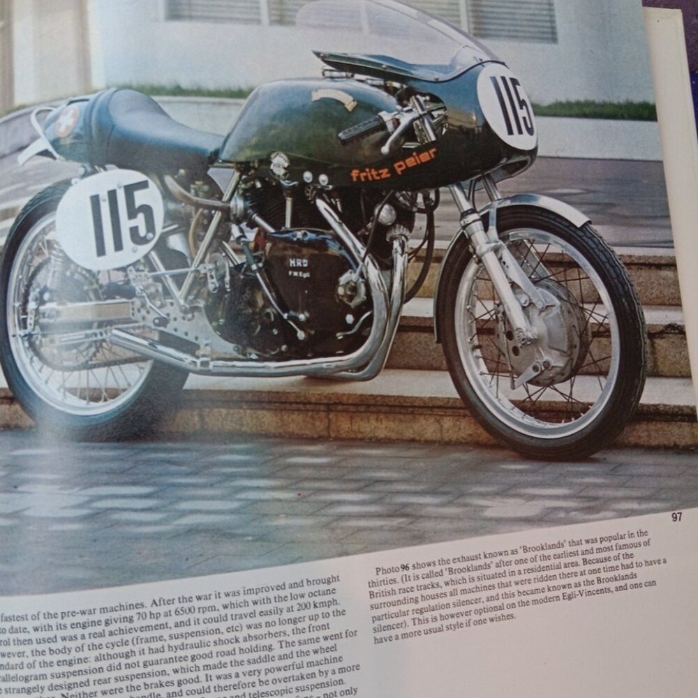 Motorcycles - Color Treasury of Classics & Thoroughbreds - Hardcover - 1973 - Picture 9 of 9